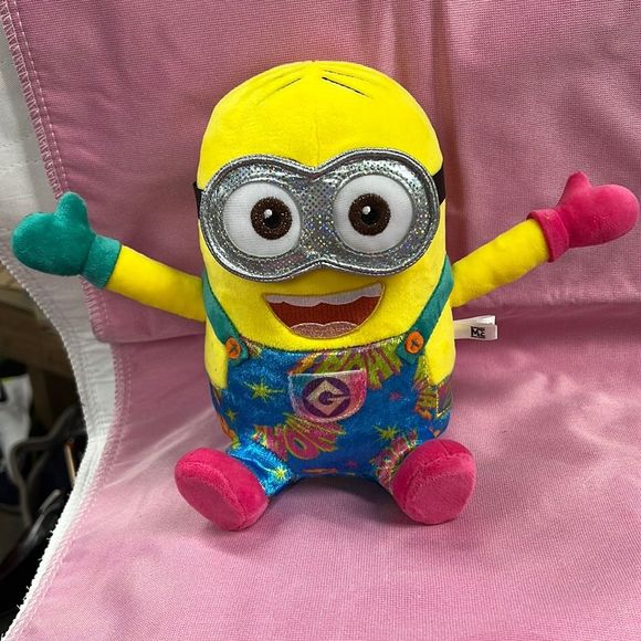 USJ Limited Minion Plush 20th Anniversary NO LIMIT! JP Original VHTF Item. NWOT - Picture 1 of 7